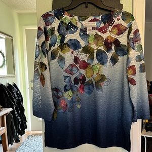 Women’s 1/4 Sleeve Shirt